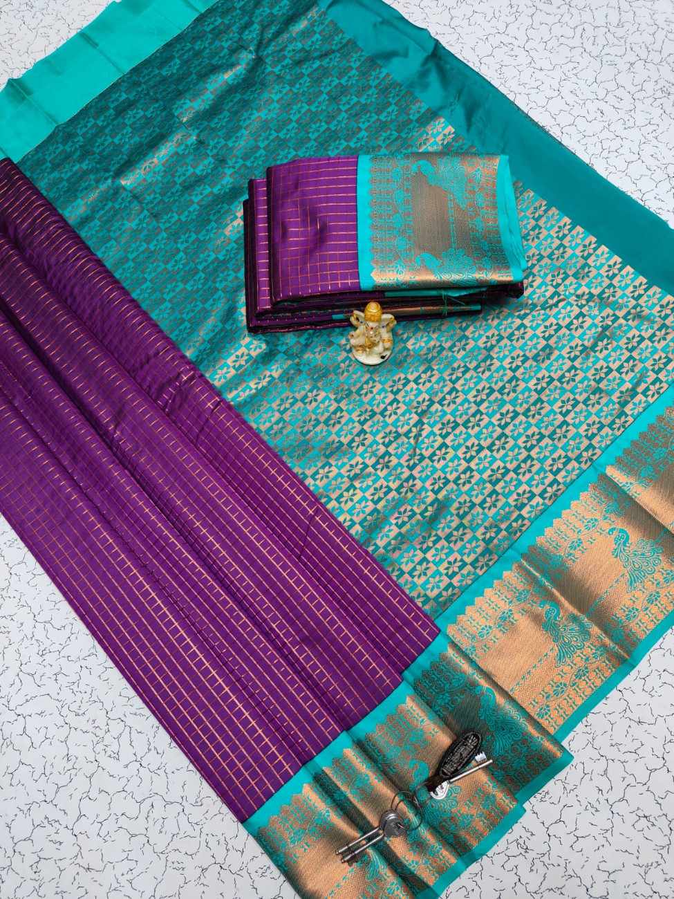 Fancy Butta Big Border Saree 011